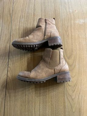 Bullboxer B-52 Lug Ankle Boots
